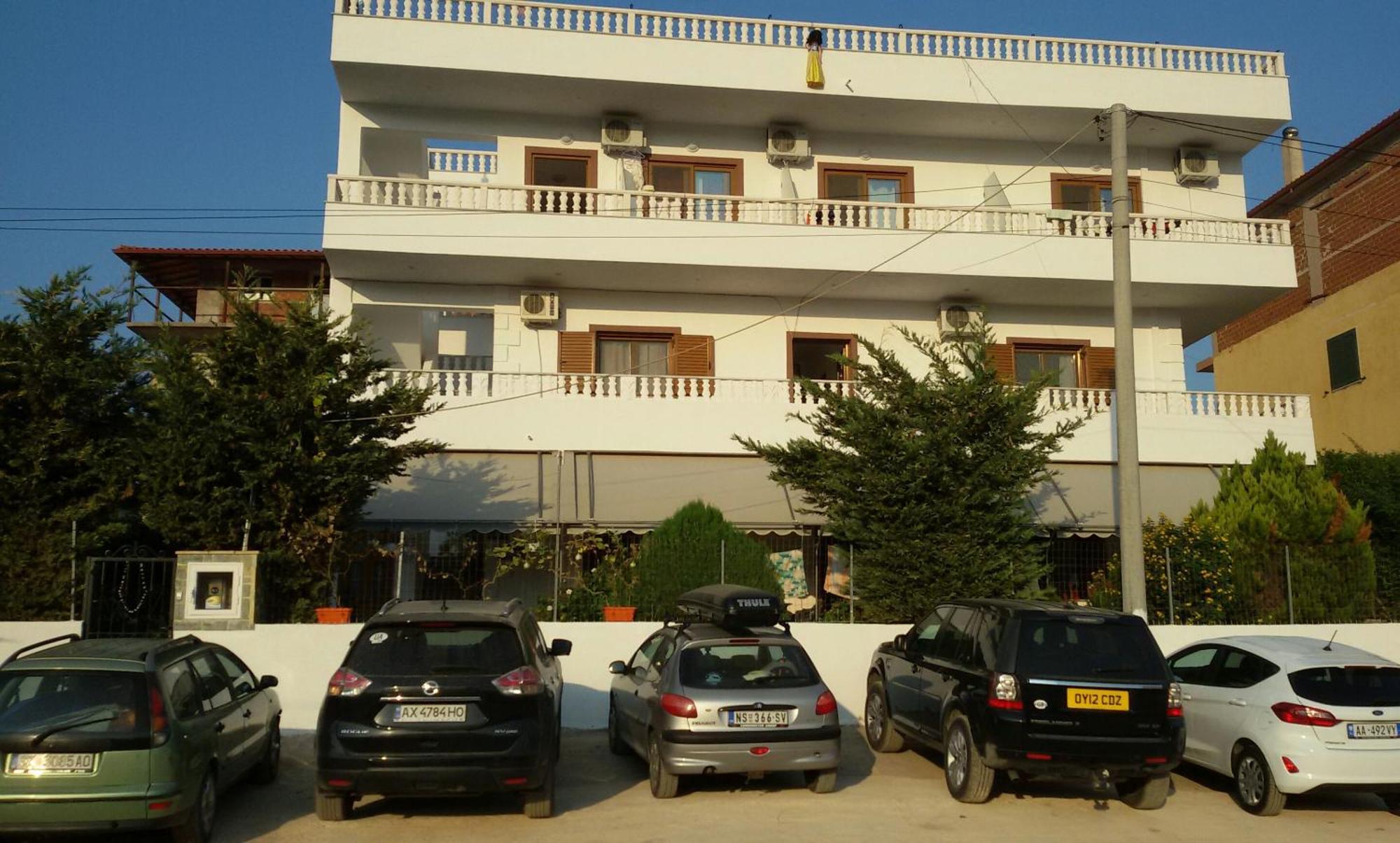Vila Renato Ksamil Luaran gambar