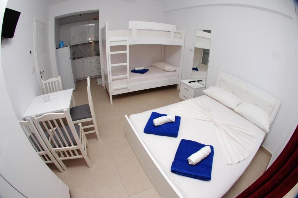 Vila Renato Ksamil Luaran gambar