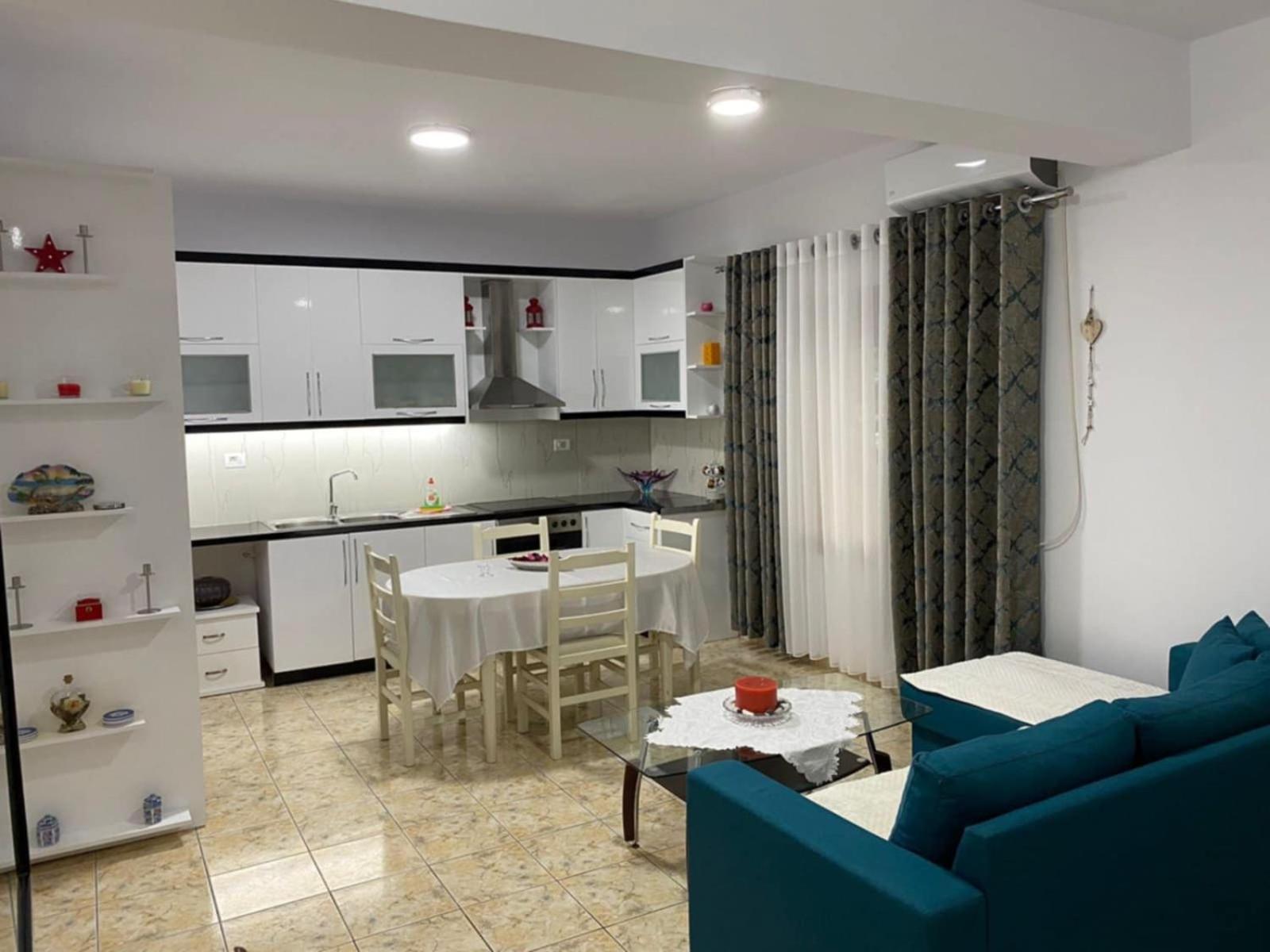 Vila Renato Ksamil Luaran gambar
