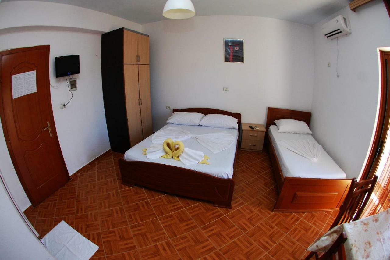 Vila Renato Ksamil Luaran gambar